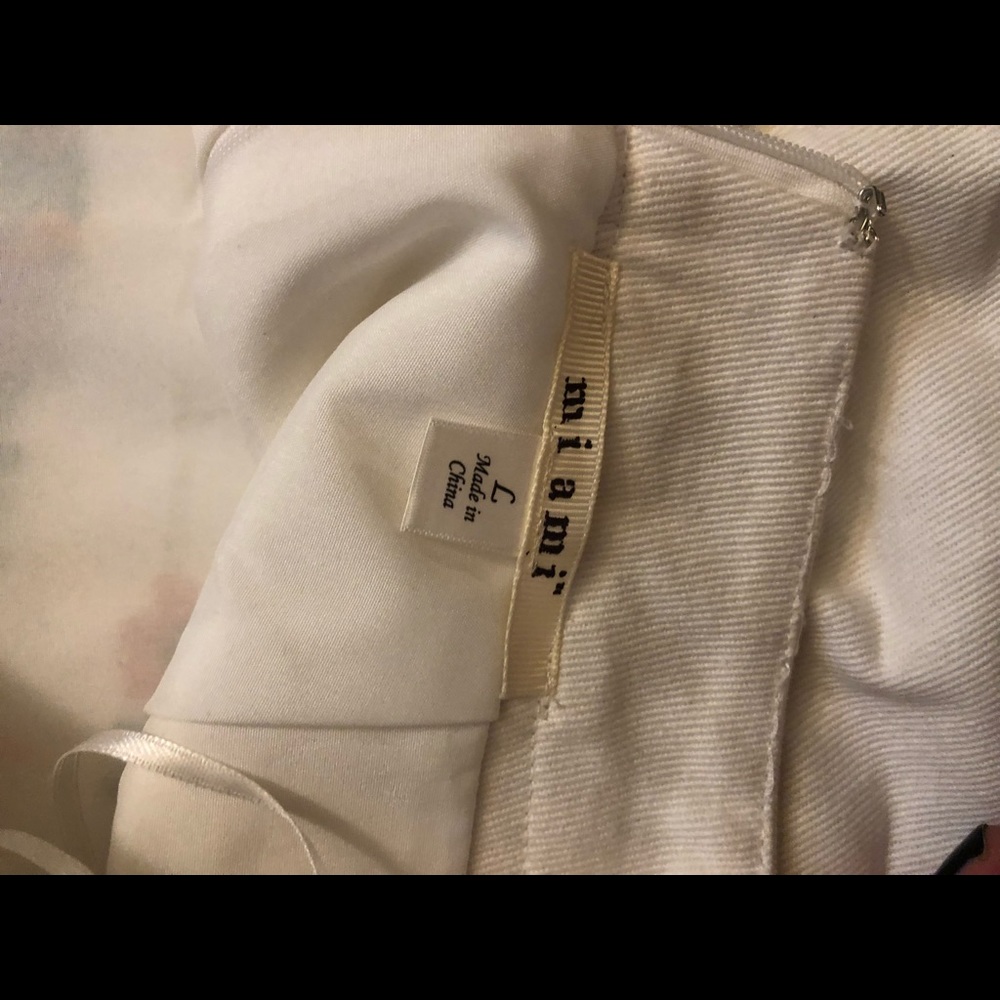 Embroidered Mini Skirt - Picture 3 of 3